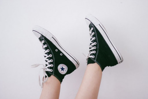 Cara Mencuci Sepatu Converse Berbahan Canvas