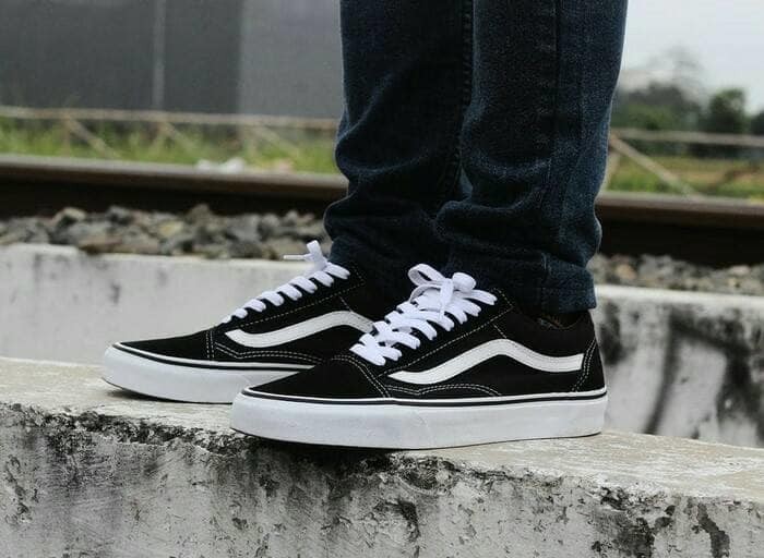 4 Perbedaan Sepatu Vans Asli dan KW