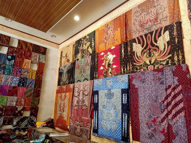 4 Tips Merawat Kain Batik