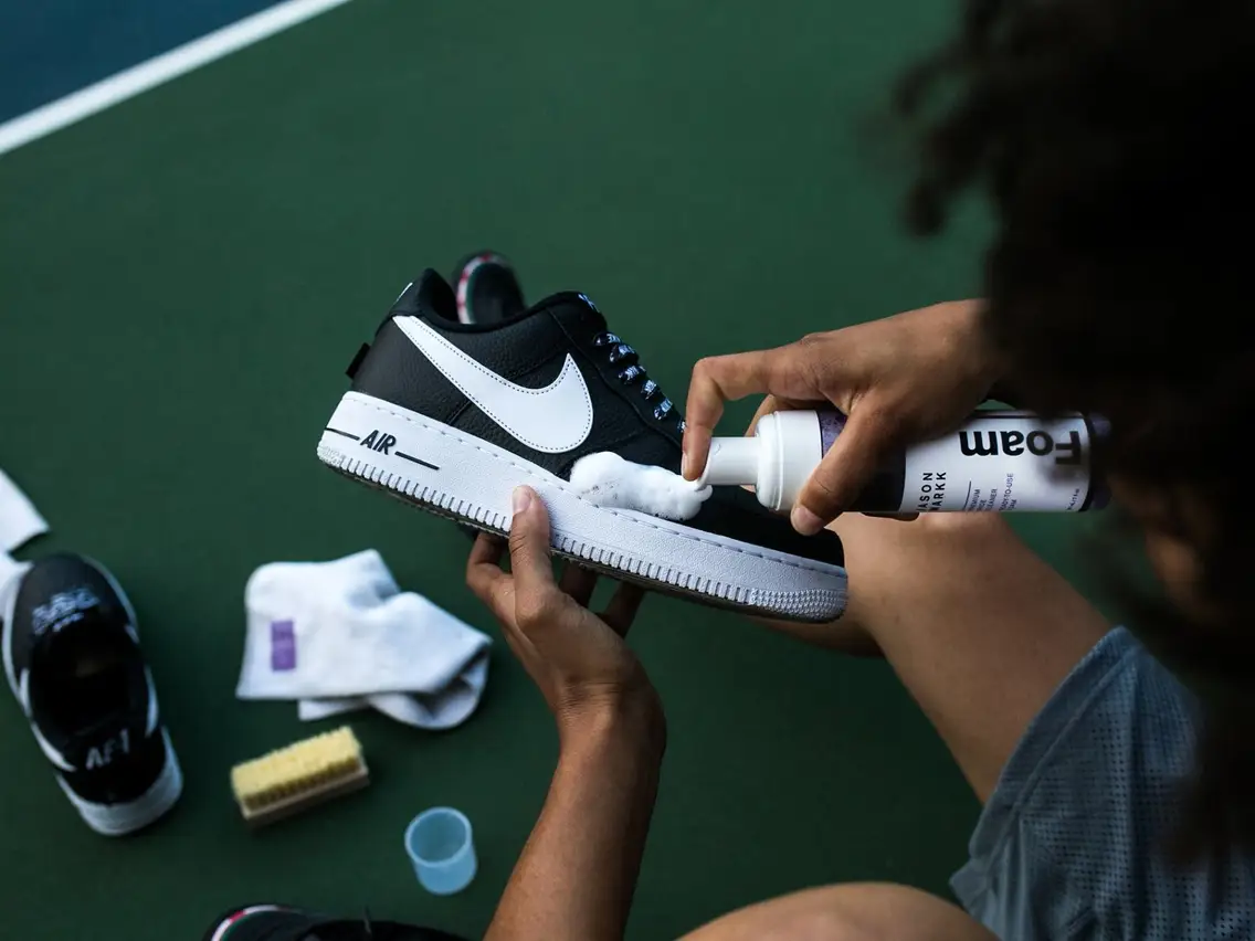 Kesalahan dalam Merawat Sepatu yang Perlu Kamu Waspadai!