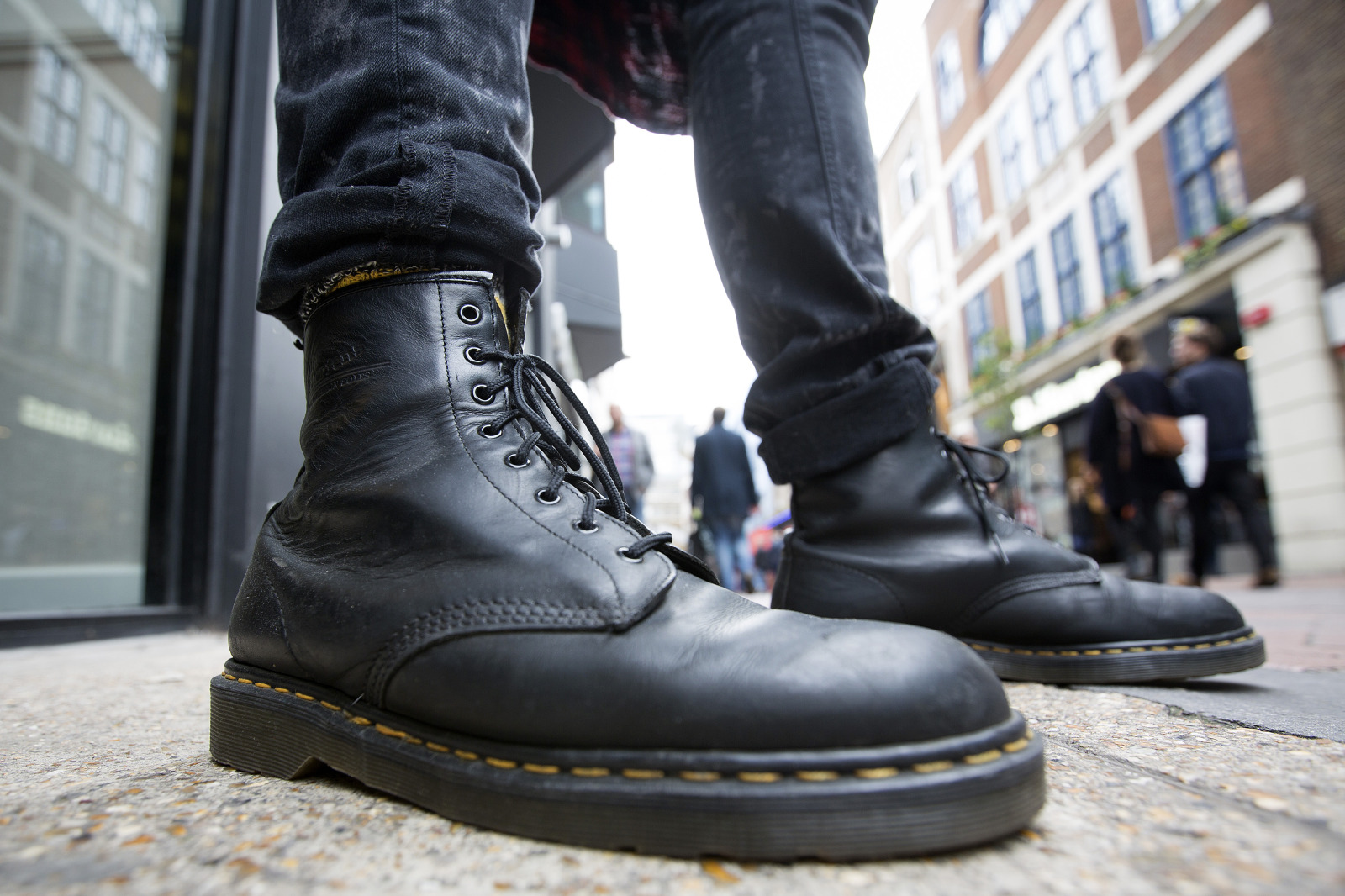 Dr. Martens 1460 dalam Musik dan Subkultur