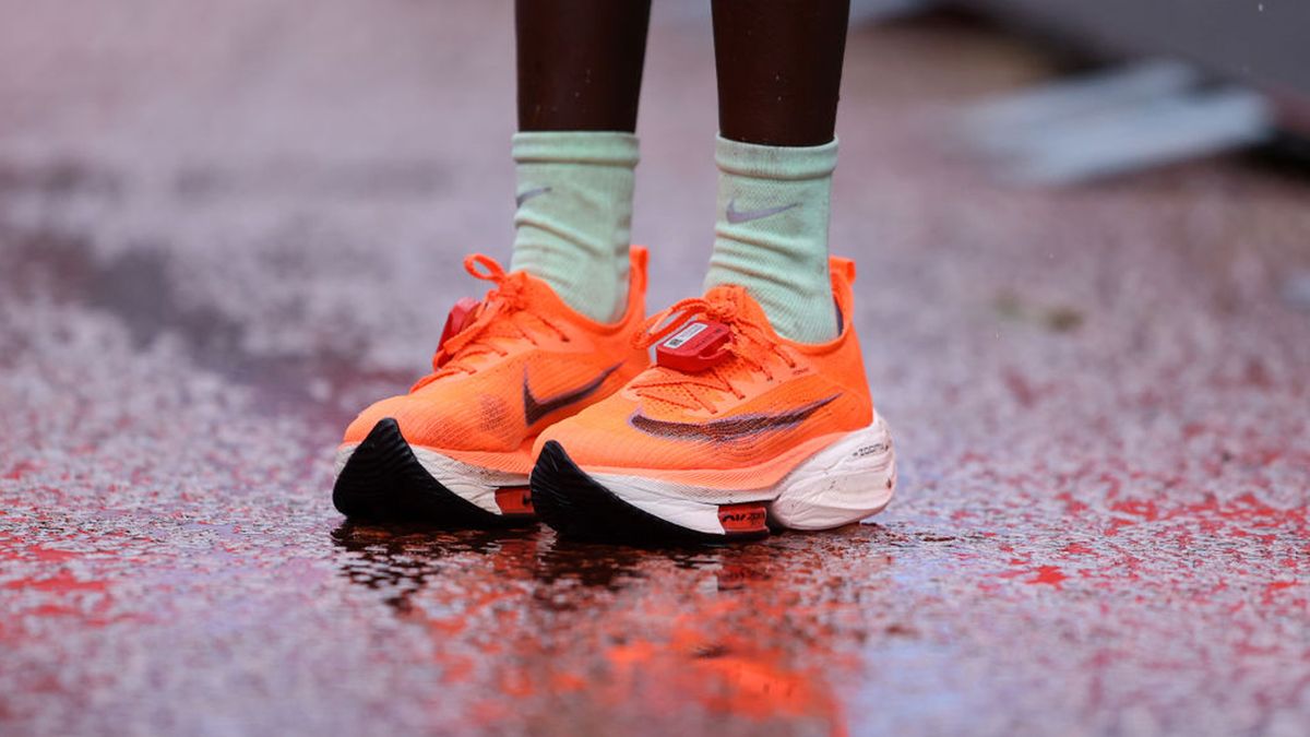Persaingan Sengit Dua Brand Besar: Nike vs Adidas