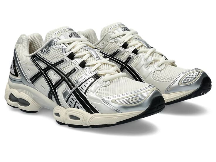 Sportstyle Sneakers: Dalam Sudut Pandang Kultur dan Kesehatan Kaki