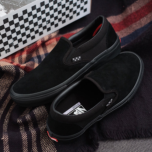 Tips Merawat Sepatu Slip On